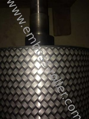 غلتک برجسته‌کاری حکاکی شده با لیزر برای چرم و پارچه فشرده